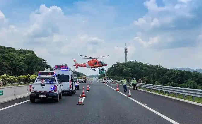 西乡塘区高速公路汽车救援案例